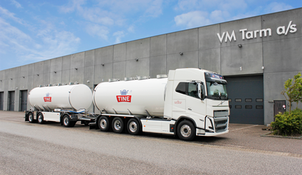 TINE BA - 21.500 liter mjölk släpvagnar och 18.000 liter mjölkbiltank