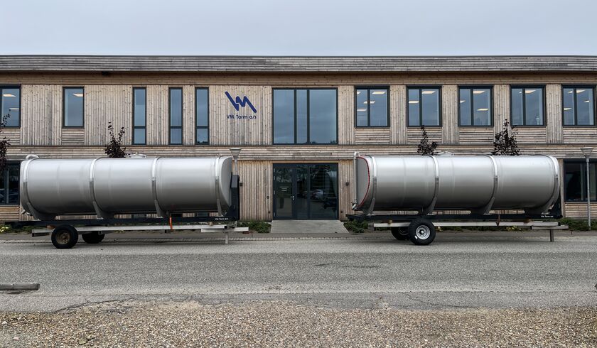13038---13039--mh-entreprise-2-stk--21-000-liter-vand-containere.jpg
